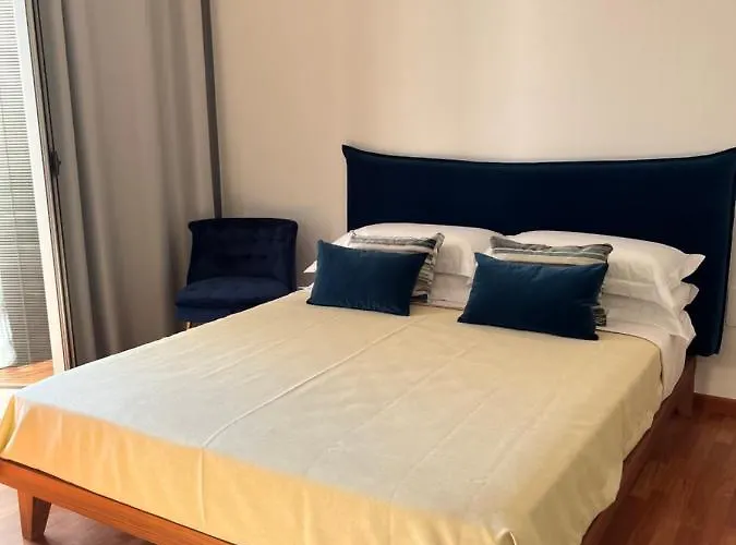 Apartment Camelia 12 *
